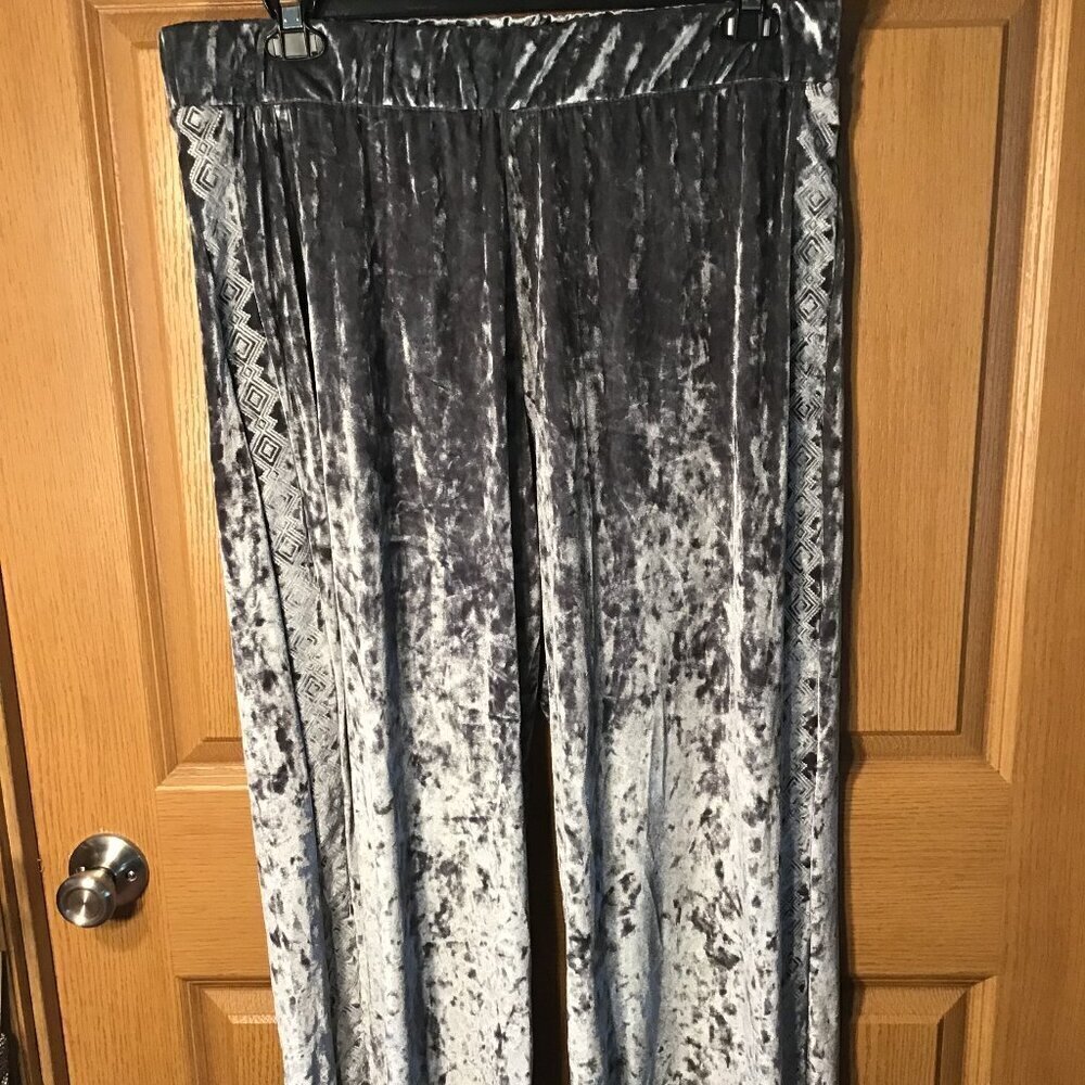 JM Collection Grey Velour Pants